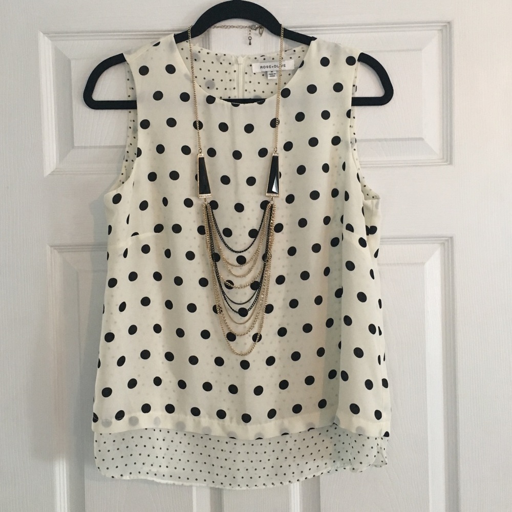 Polka dot tank 🖤